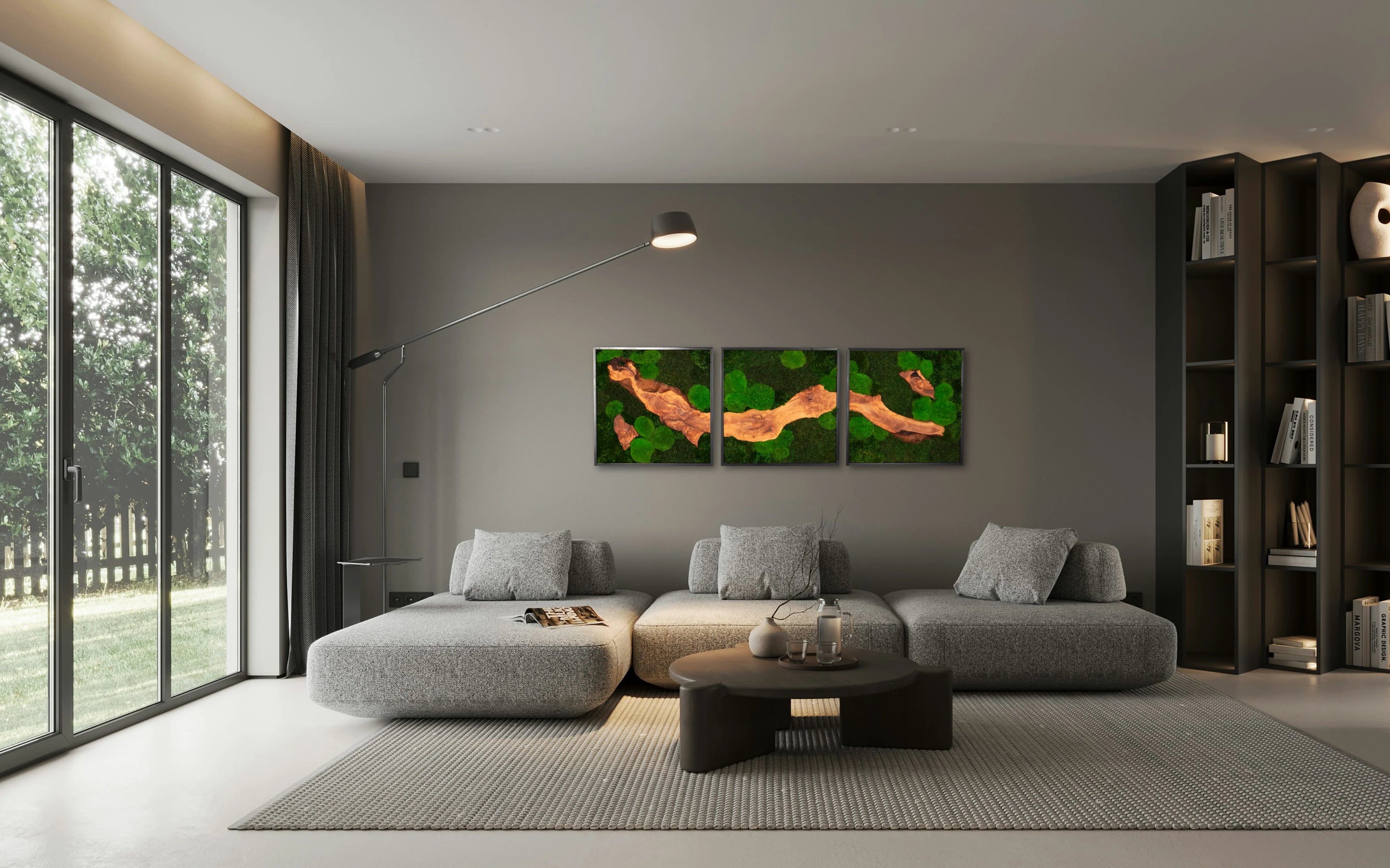 Dreiteiliges Moosbild „Olive Veins quadratisch“ in schwarzen Aluminiumrahmen - eine hochwertige Wanddekoration aus echten Moosen und natürlichen Olivenholz in einem luxuriösen Haus.